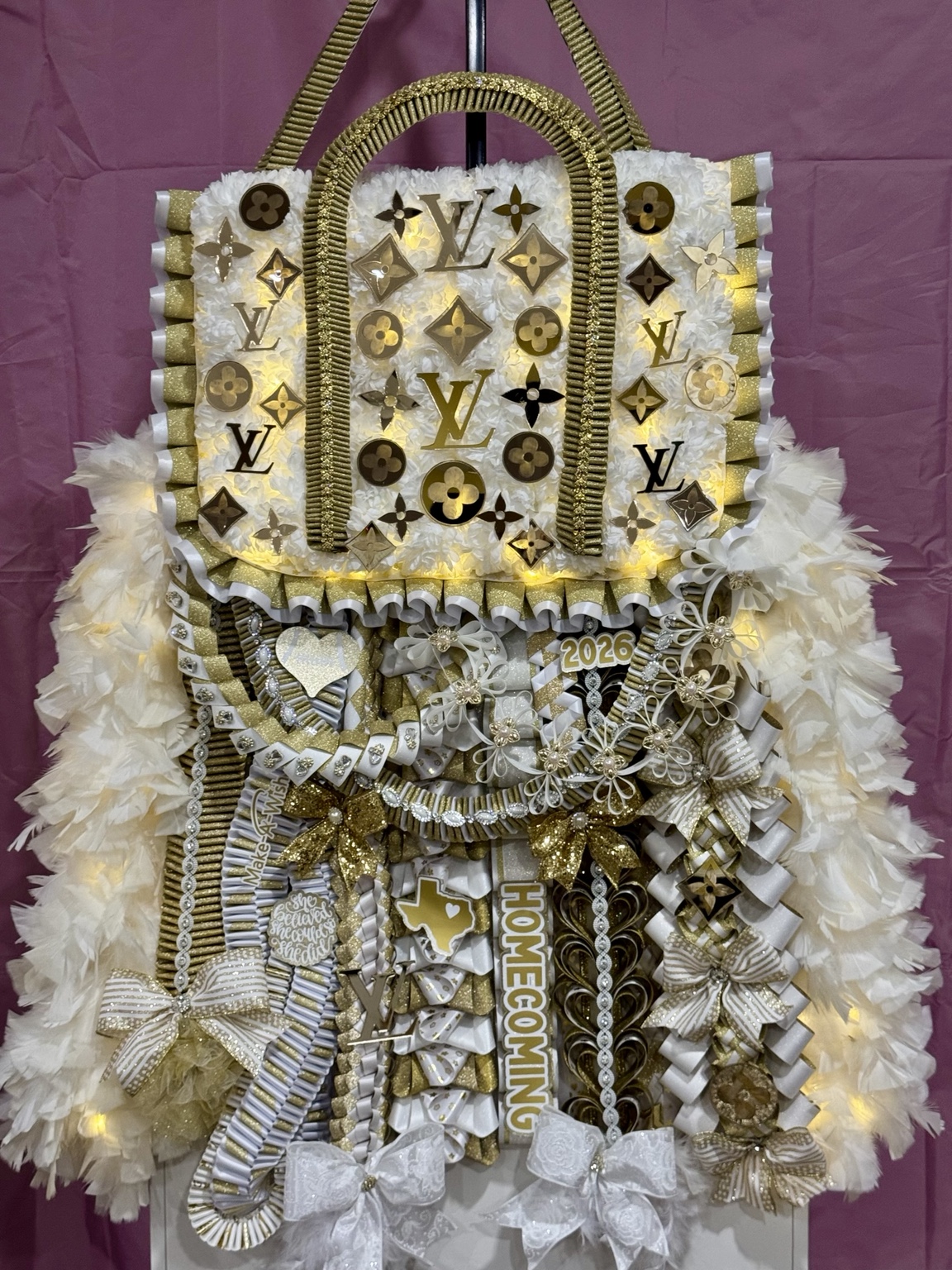 Mumorabilia Make-A-Wish fundraiser homecoming mum