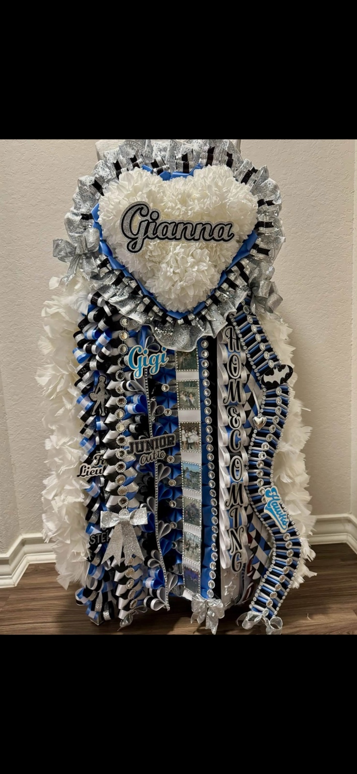 Homecoming Mums example 26